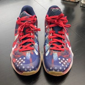 Kobe 4th of July size 11 men’s